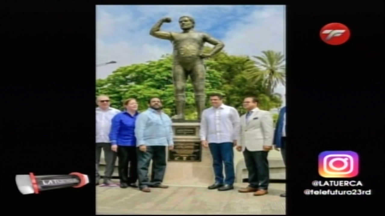La Tuerca: Desvelan Estatuas Del Super Héroe Dominicano Jack Veneno