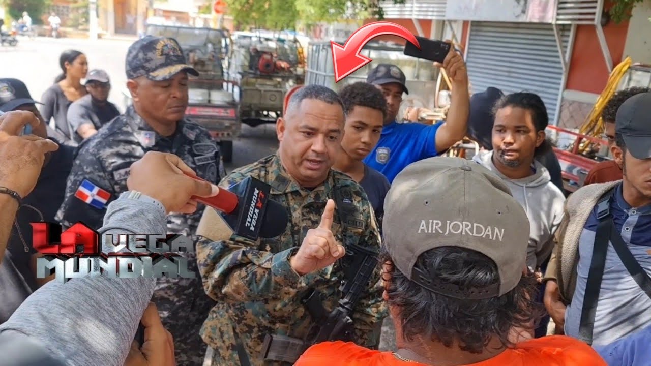 Confrontación Entre La Policía Y Jóvenes Lavadores De Vehículos En Pedro Casado