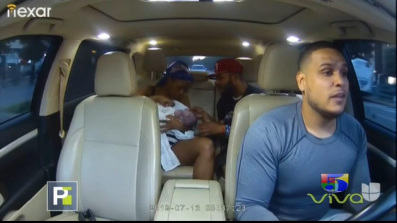 En NY Conductor De UBER Se Vuelve Un “partero Al Volante” Al Recibir Una Mujer Embarazada Que Dio A Luz En El Vehículo