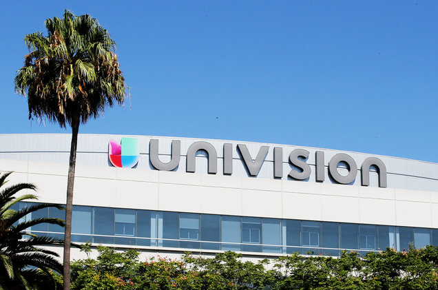 Searchlight Y ForgeLight Adquieren La Mayoría Accionaria De Univisión