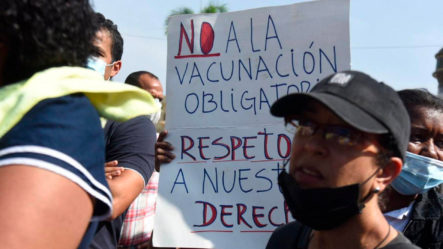Huchi Lora Expone La Poca Cantidad De Gente Que Fue A Protestar Contra Vacuna Obligatoria