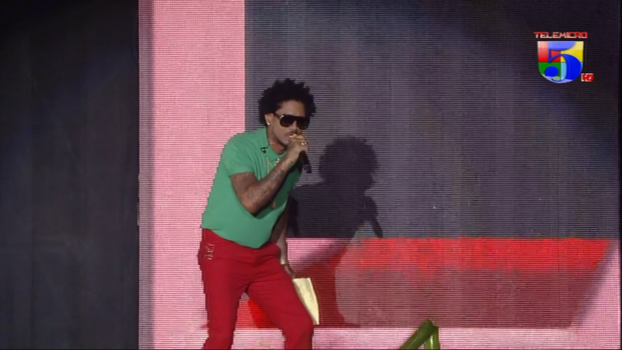 ¡COMPLETO! Presentación De Vakeró En La Fiesta Telemicro 2019