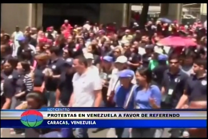 Cientos De Personas En Protestas A Favor Del Referendo Para Destituir A Nicolas Maduro En Venezuela