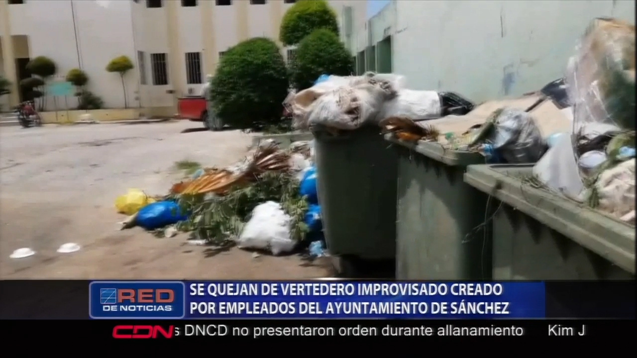Habitantes De Un Barrio Que Se Encuentra Detrás Del Ayuntamiento De Samaná Se Quejan Por Vertedero Improvisado