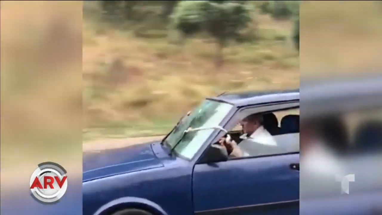 Familia Ingeniosa No Permite Que Los Detenga La Lluvia