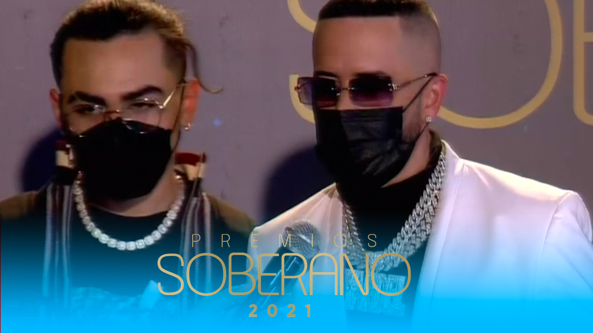 Yandel Está Lleno De Gucci Y Más En Los Premios Soberano