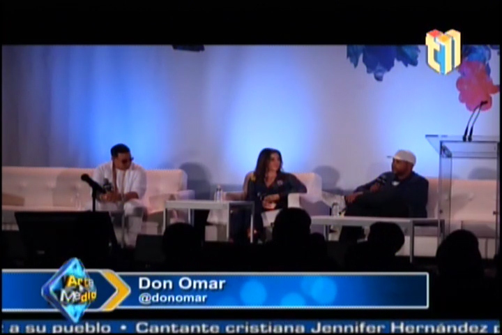 Conferencia De Prensa De Daddy Yankee Y Don Omar Despues De Los Billboard